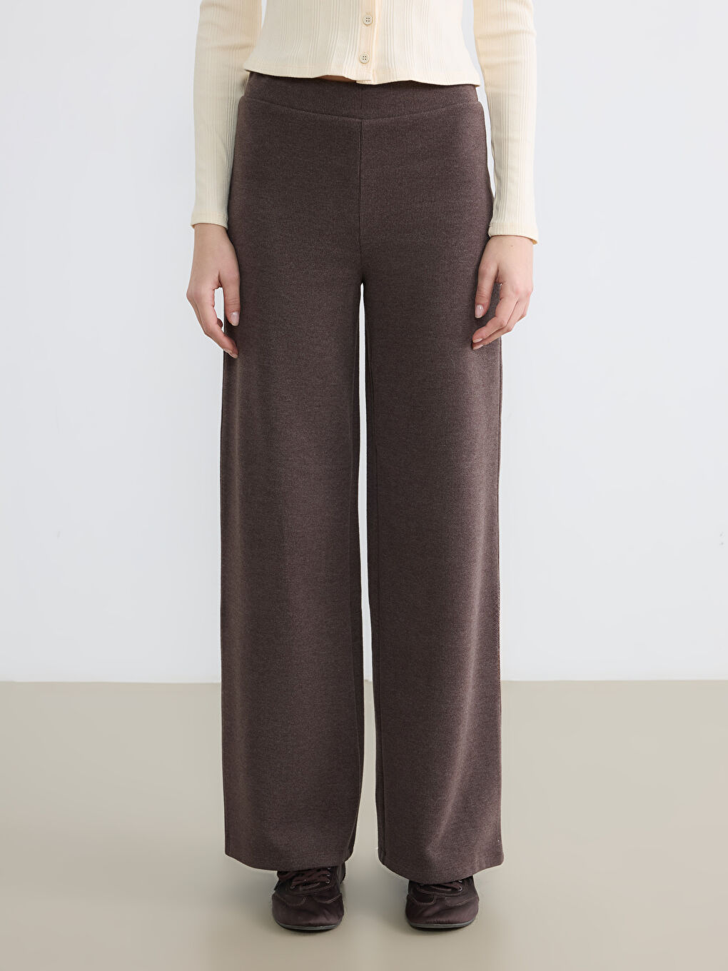 Kahverengi Beli Lastikli Geniş Paça Kadın Pantolon-1