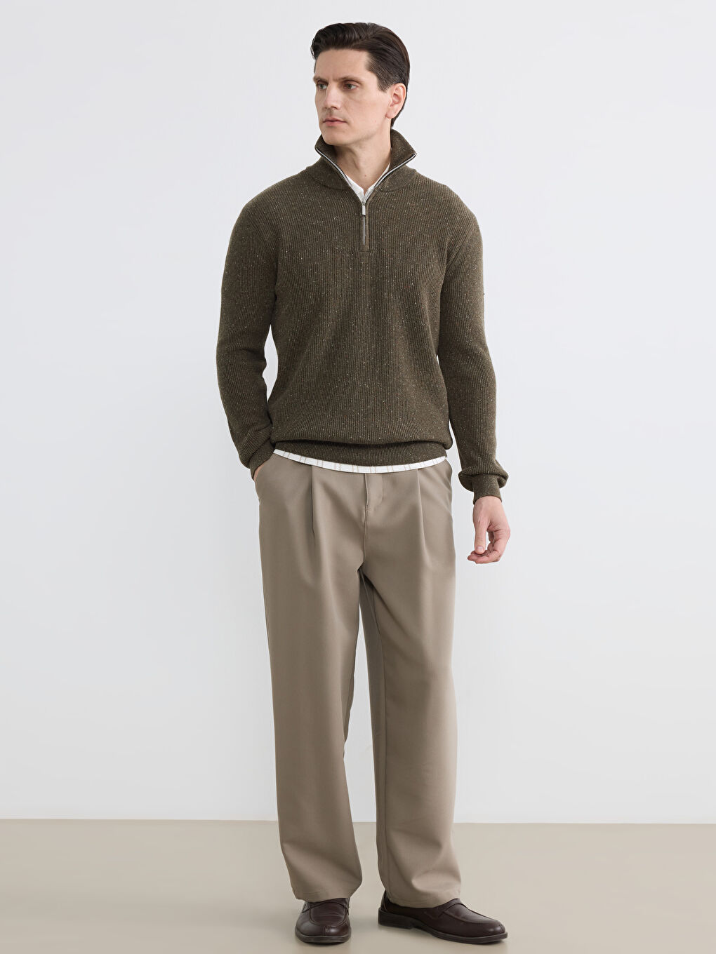 Haki Dik Yaka Yün Karışımlı Erkek Triko Kazak-1