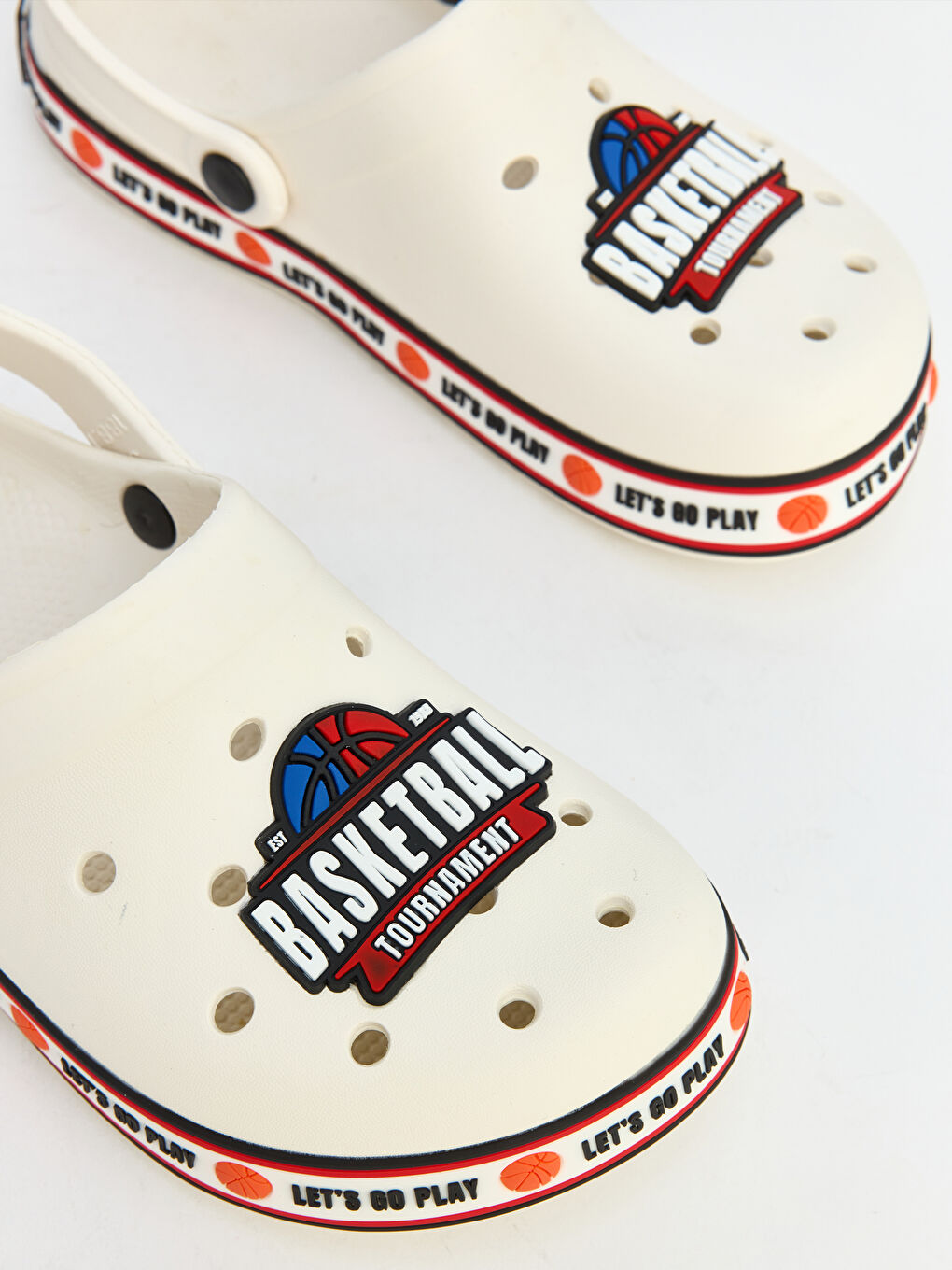 Beyaz Basketbol Temalı Baskılı Erkek Çocuk Sandalet-1