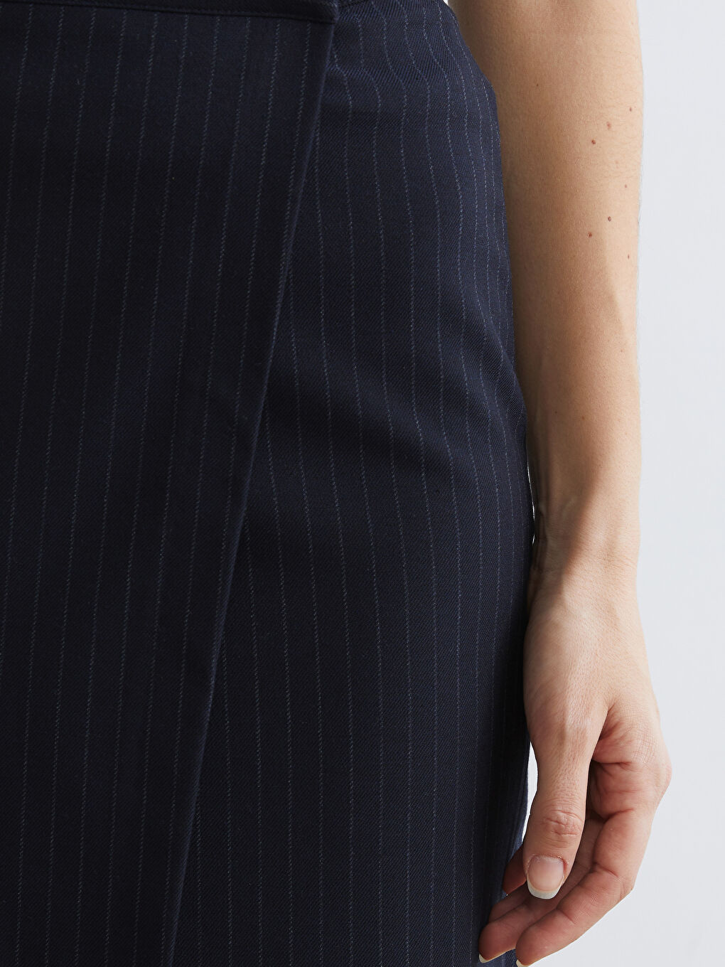 تەنورە شینی تۆخ ژن-2