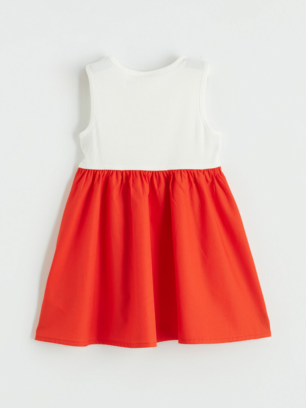 Момиче Екрю Рокля-2