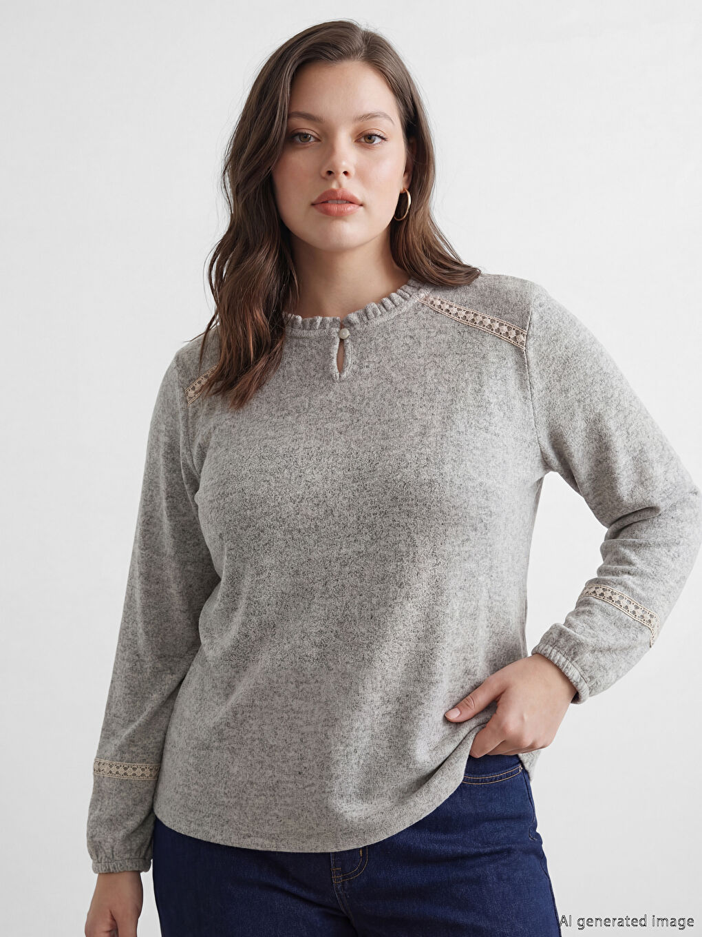 بلوزة مطرزة بياقة دراجة مكشكشة-1