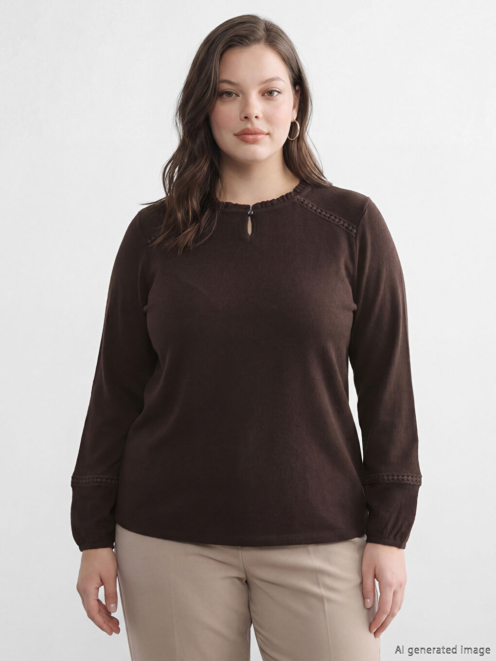 Kahverengi Fırfırlı Bisiklet Yaka Nakışlı Bluz	-1