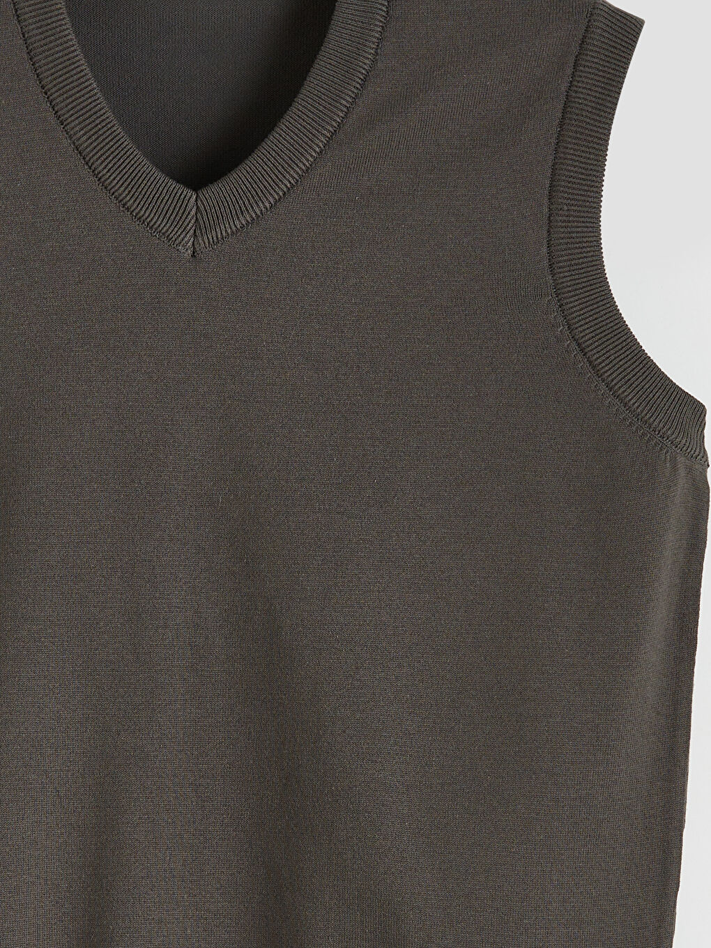 Gri Standart Kalıp V Yaka Erkek Triko Süveter-5