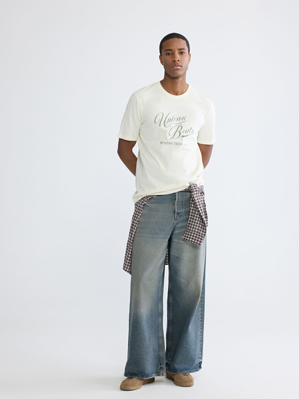 Bej Bisiklet Yaka NYC Baskılı Penye Erkek Tişört-1