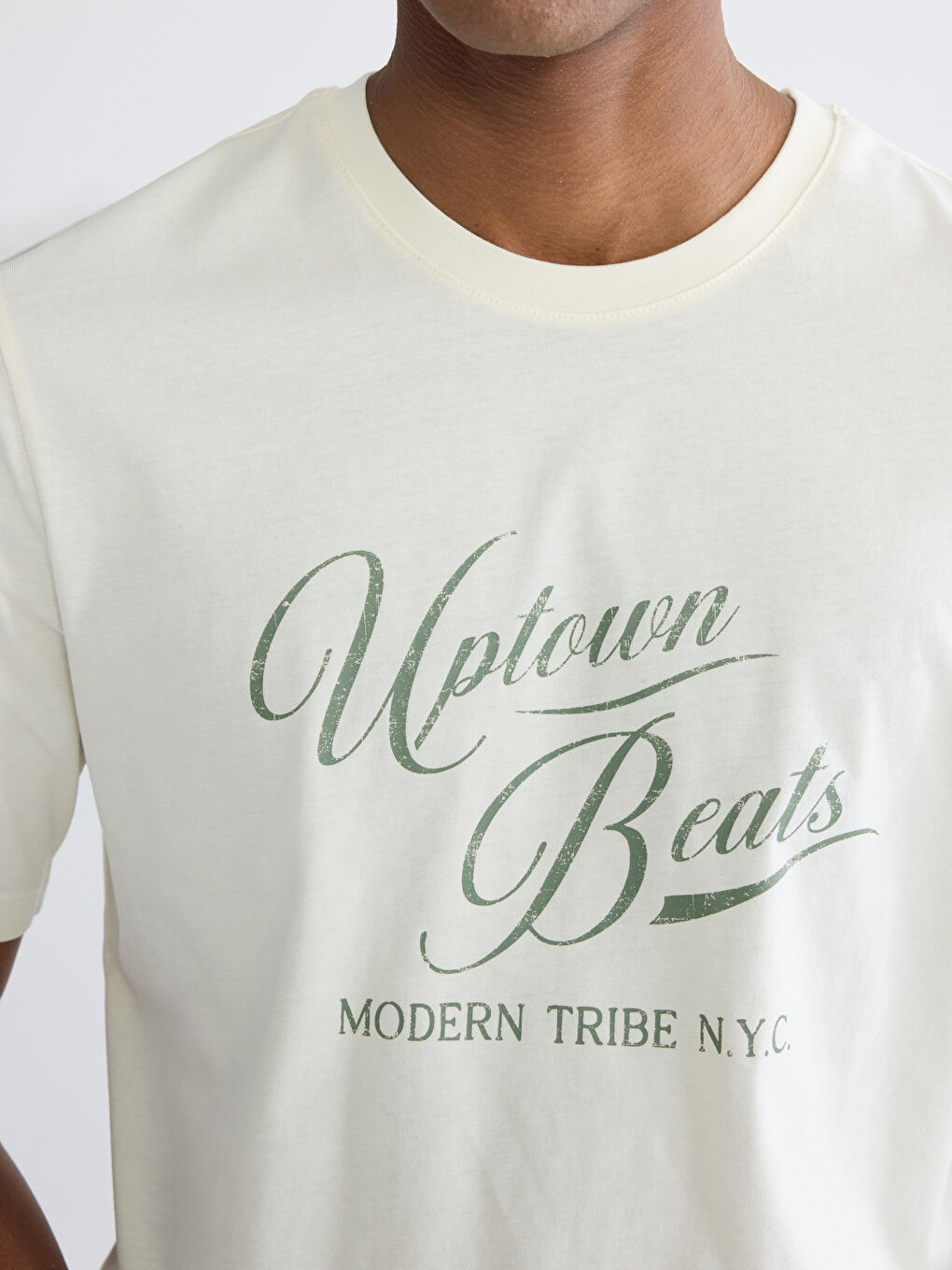 Bej Bisiklet Yaka NYC Baskılı Penye Erkek Tişört-2