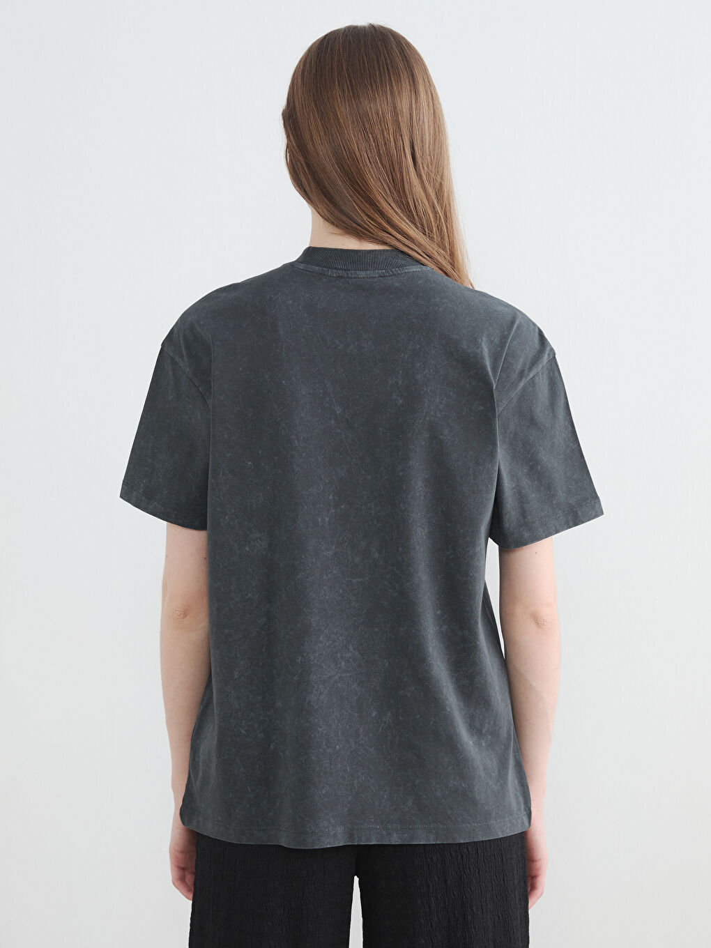 Ženska majica sa okruglim izrezom ukrašena cirkonima-3