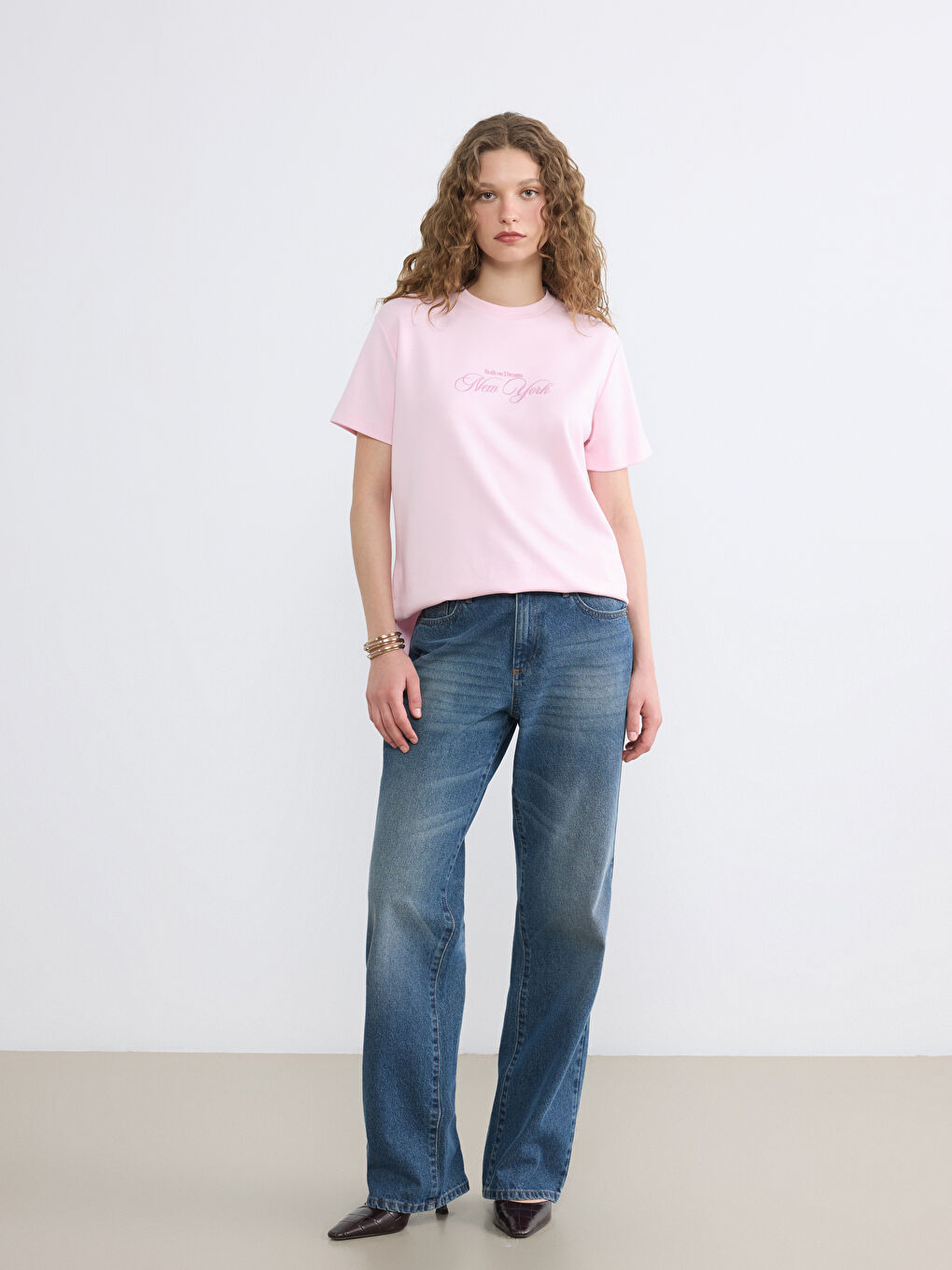 Pembe Bisiklet Yaka New York Baskılı Kadın Tişört-1