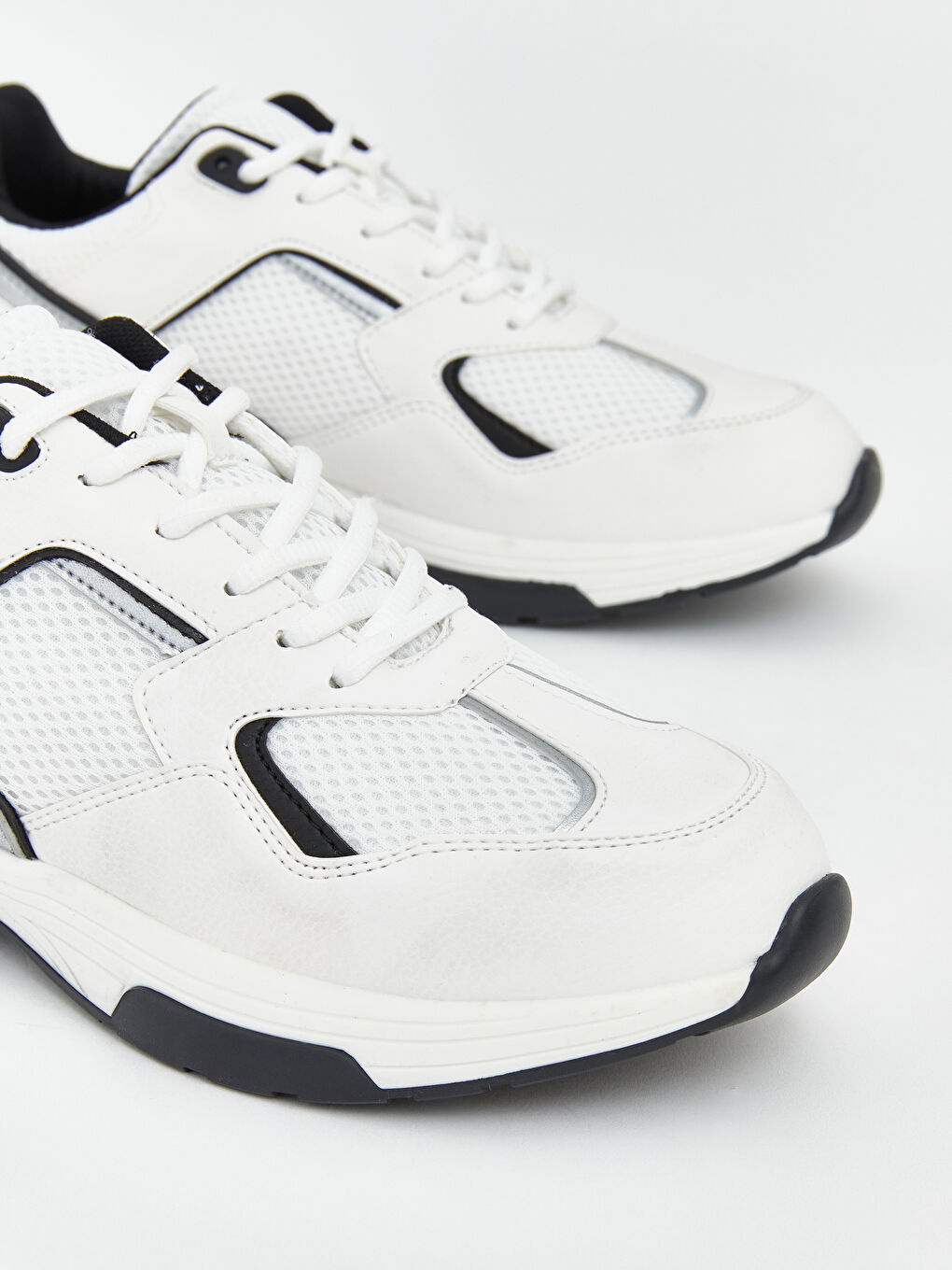 Beyaz Bağcıklı Kadın Spor Ayakkabı-2