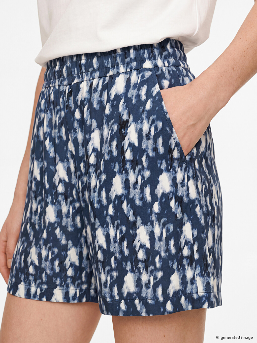 Elastic Waist Patterned Women's Shorts-2