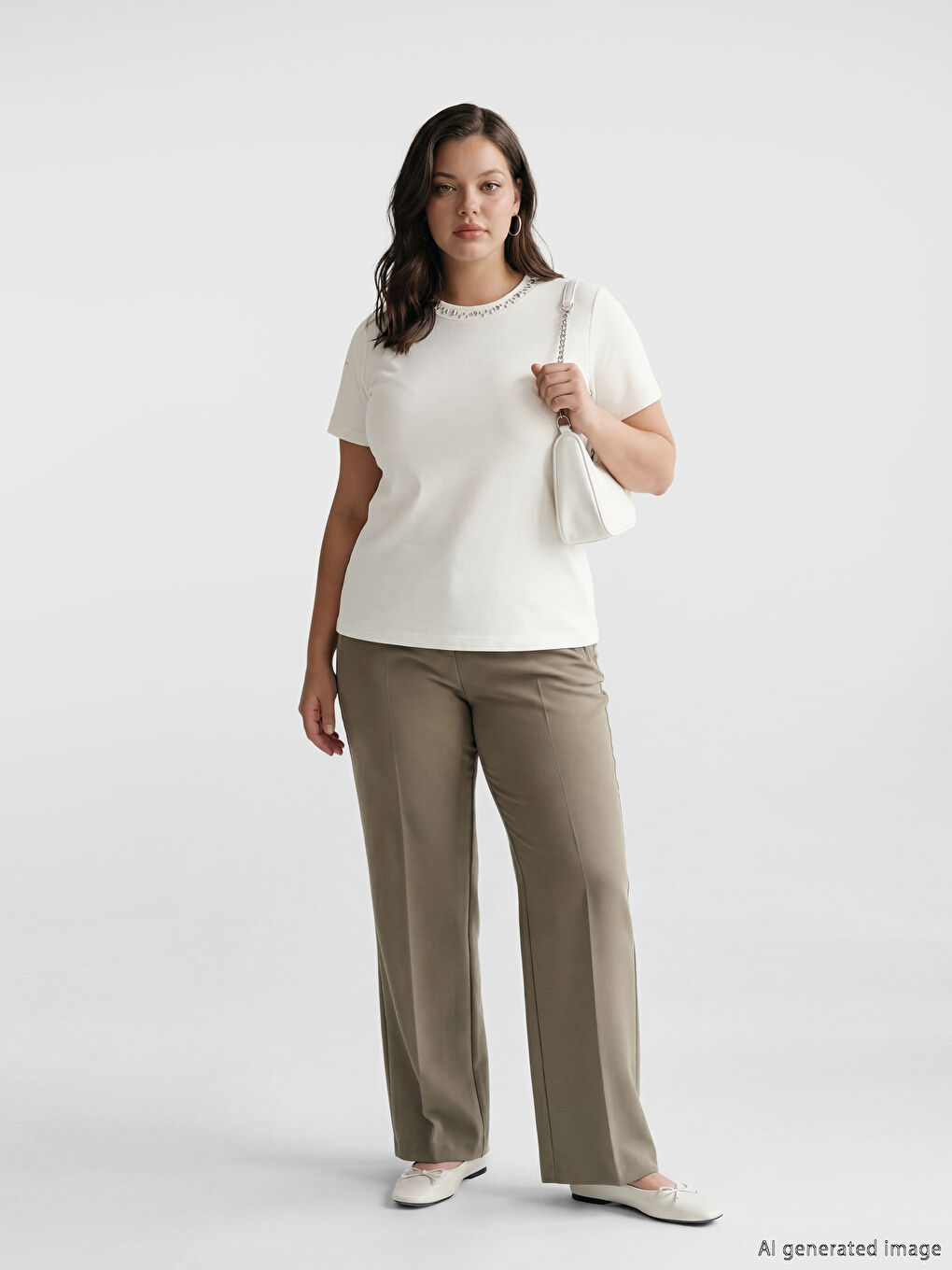 Ekru Bisiklet Yaka Taşlı Kadın Tişört-1