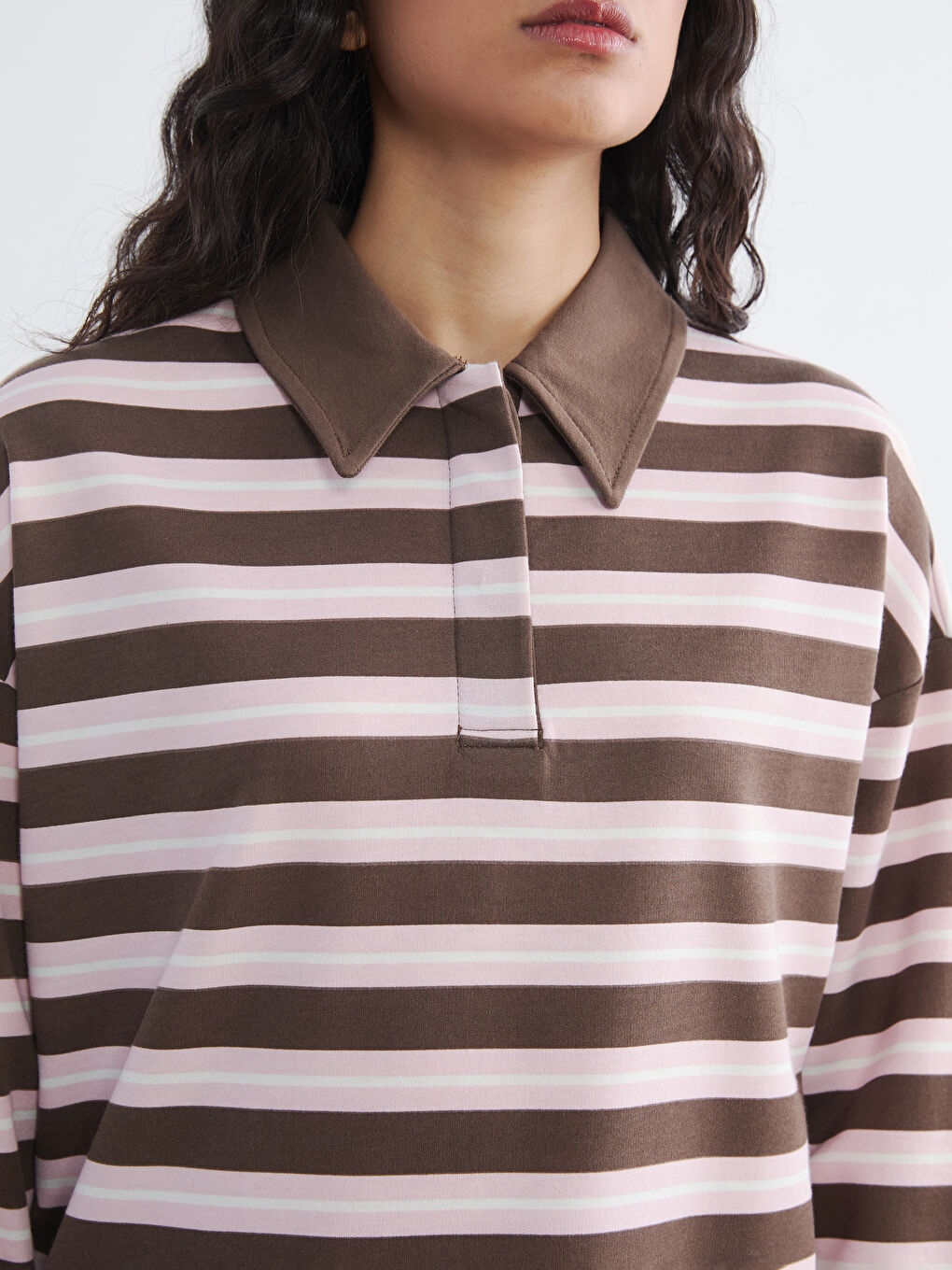 Kahverengi Polo Yaka Çizgili Kadın Sweatshirt Tunik-2