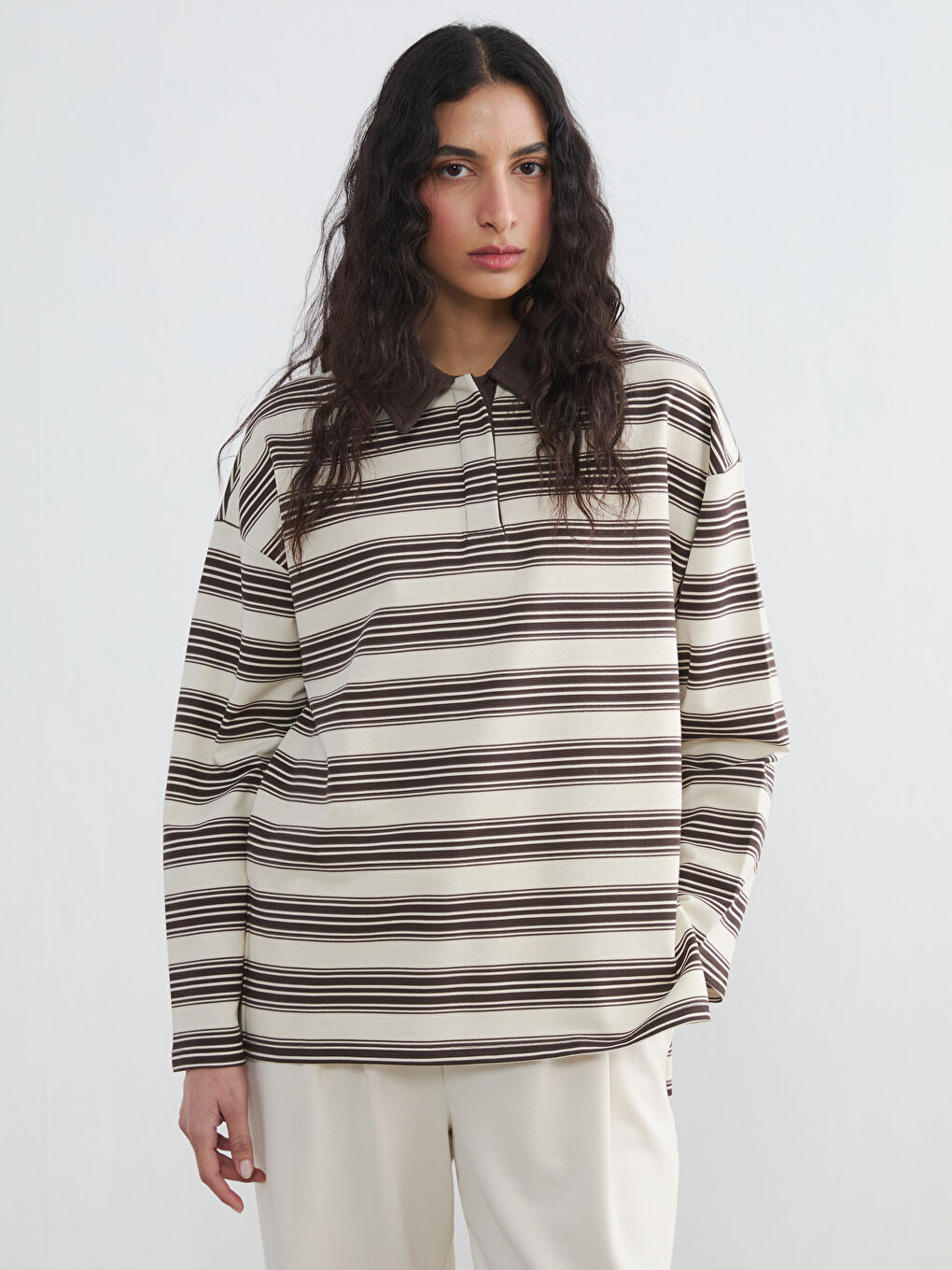 Ekru Polo Yaka Çizgili Kadın Sweatshirt Tunik