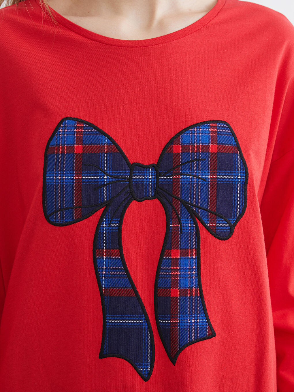 Women's Pajama Set with Bicycle Collar and Bow Embroidery-2