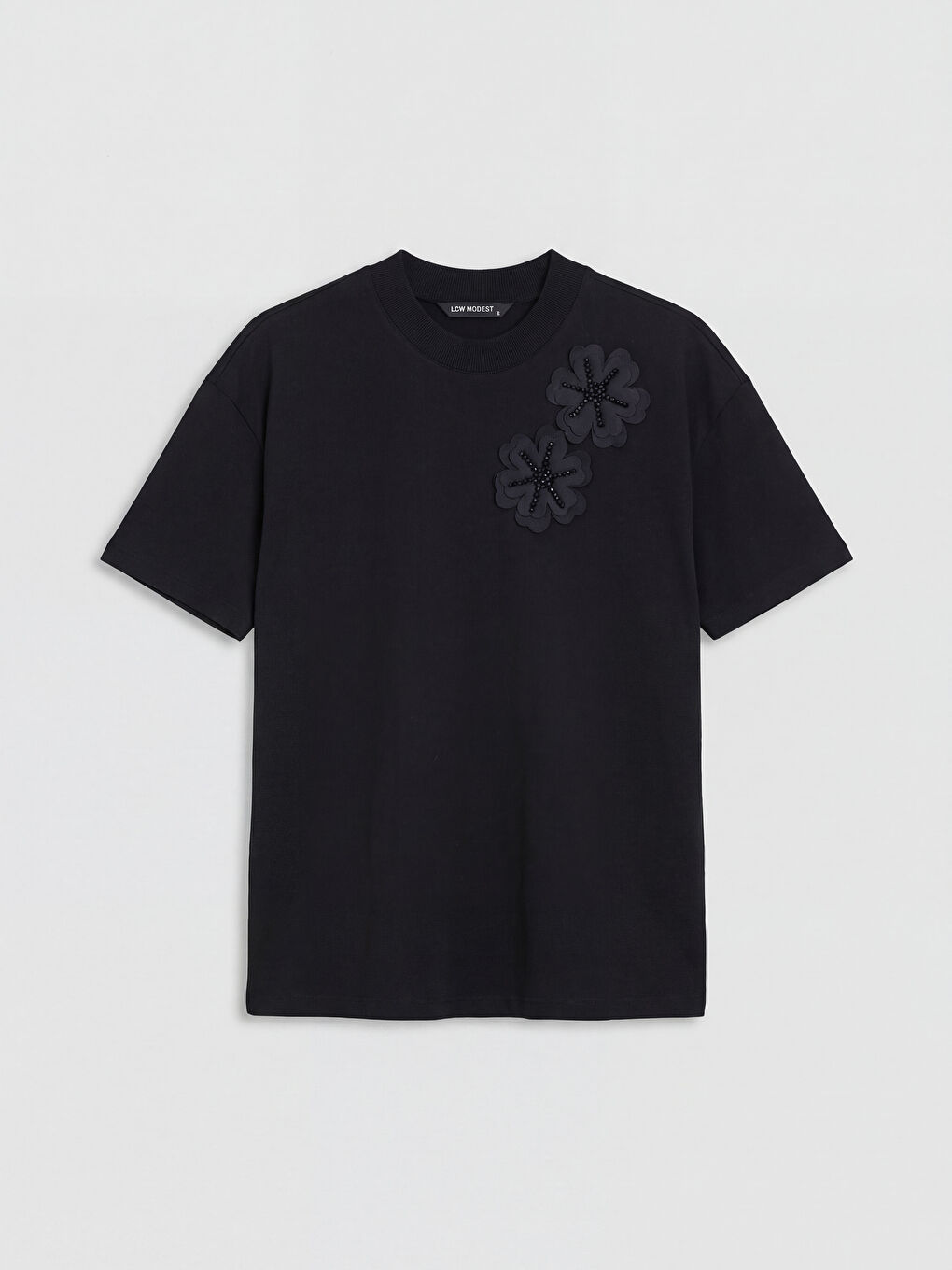 Siyah Bisiklet Yaka Çiçek İşlemeli Bluz