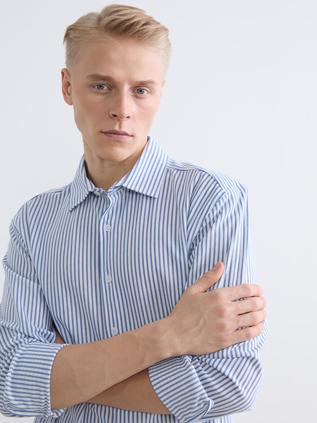 Lacivert Regular Fit Çizgili Erkek Gömlek-6