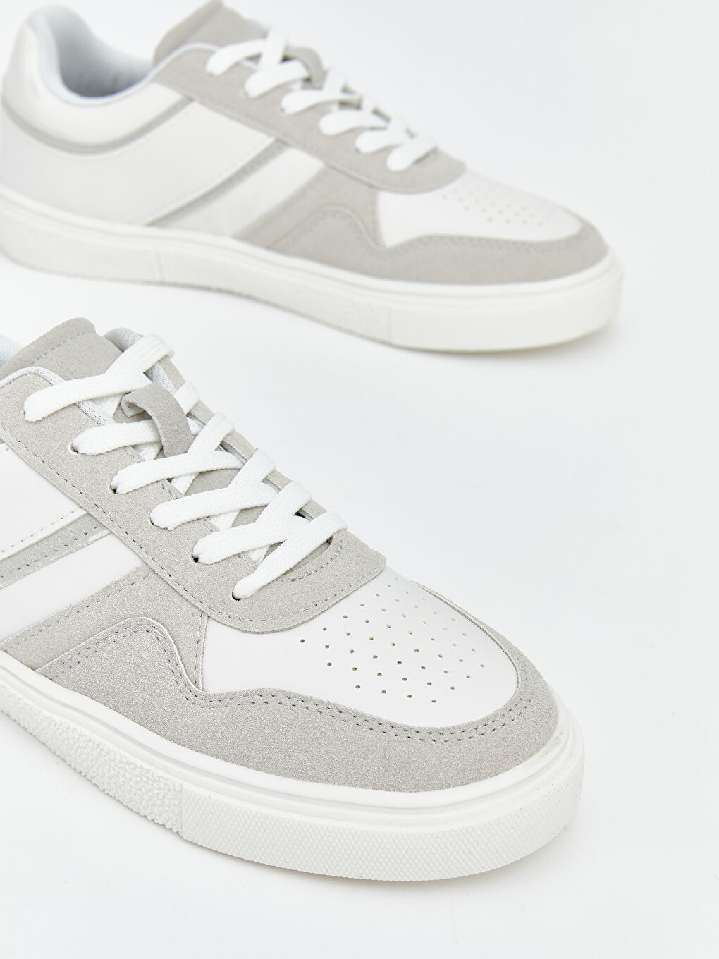 Beyaz Bağcıklı Kadın Spor Ayakkabı-2