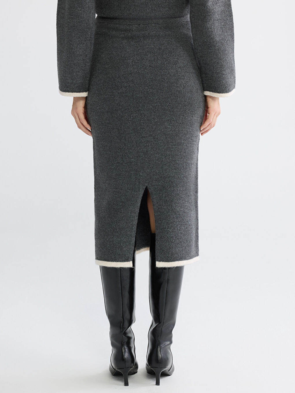 Ribbed Knit Pencil Skirt with Elastic Waist and Slit-3