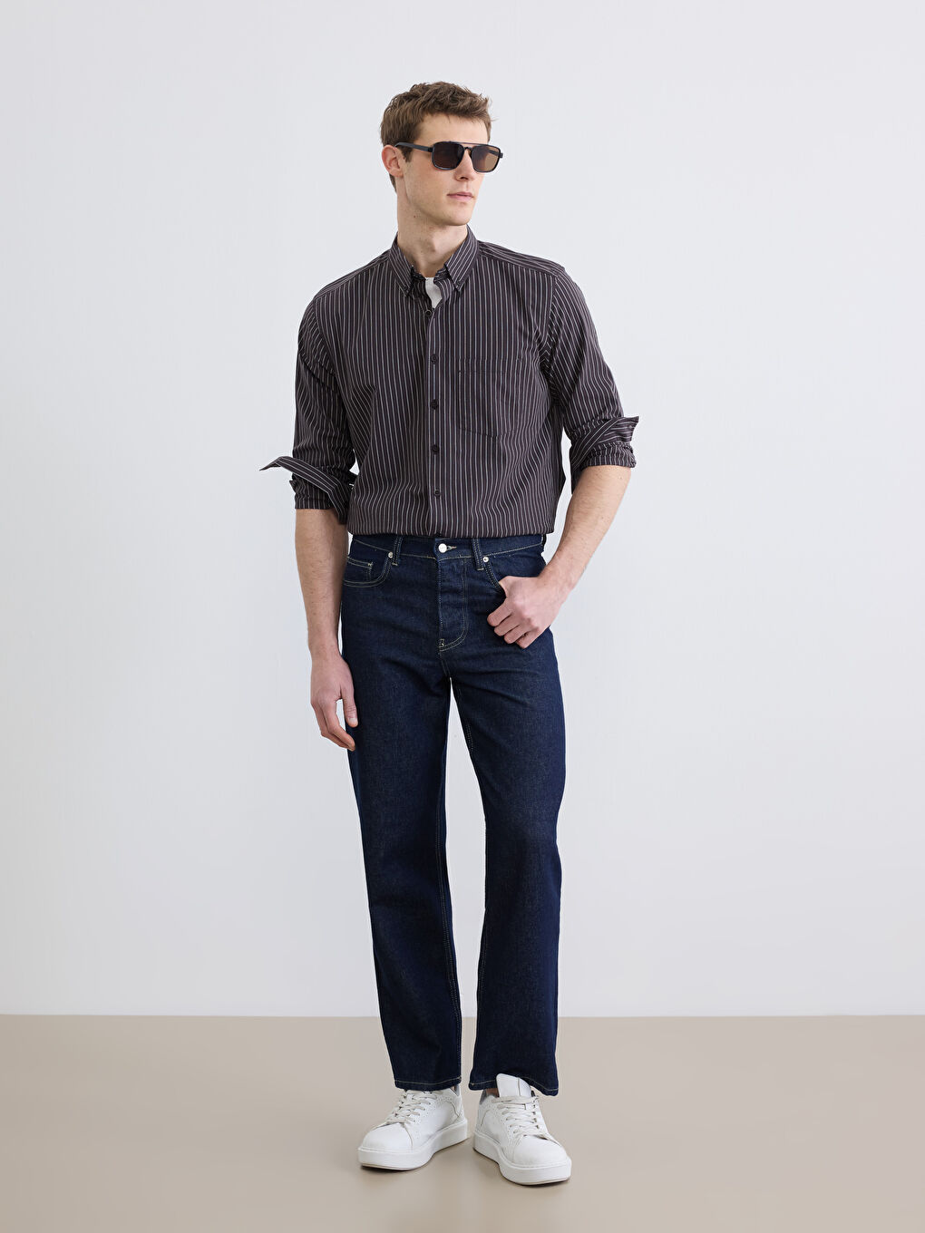 Kahverengi Regular Fit Çizgili Armürlü Erkek Gömlek-1