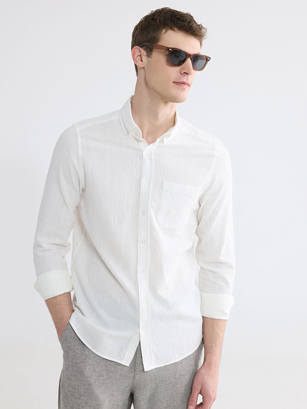 Beyaz Regular Fit Erkek Basic Dokulu Gömlek