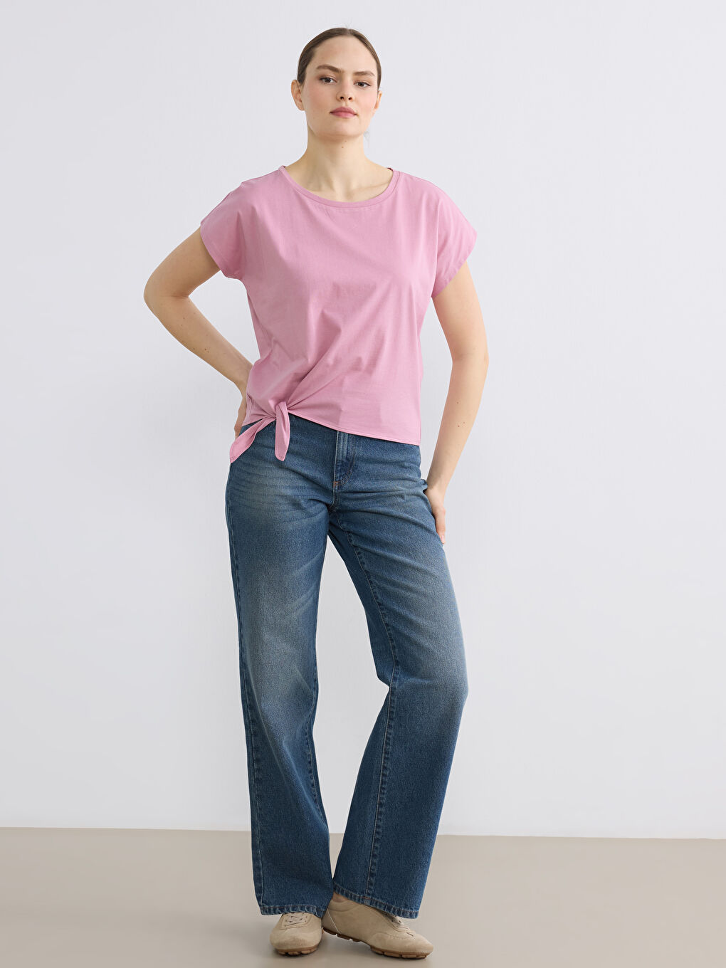 Lila Bisiklet Yaka Bağlama Detaylı Kadın Spor Tişört	-1