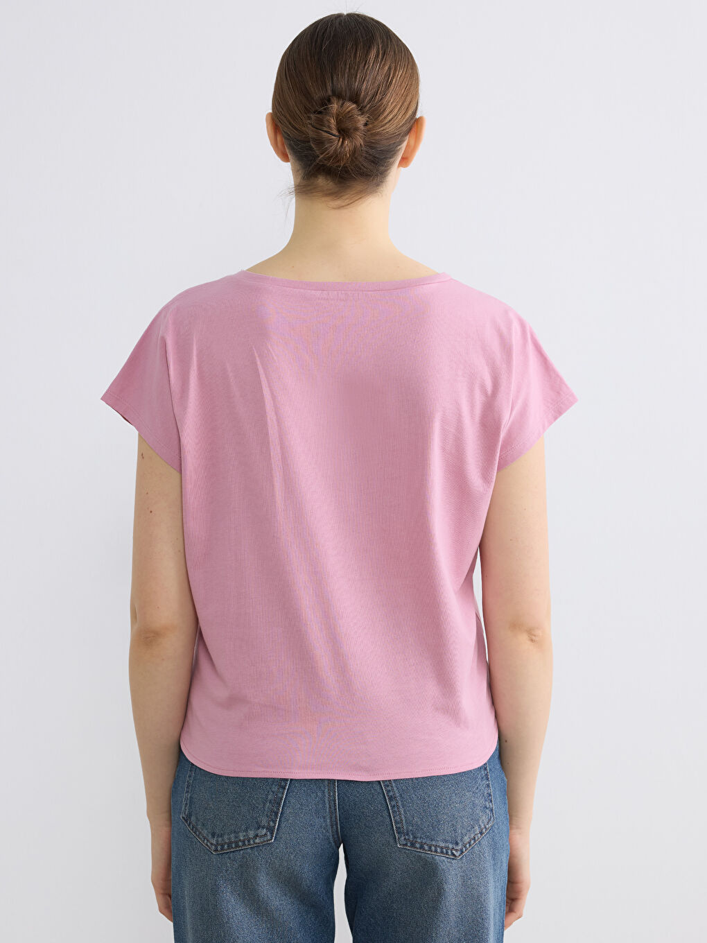 Lila Bisiklet Yaka Bağlama Detaylı Kadın Spor Tişört	-3