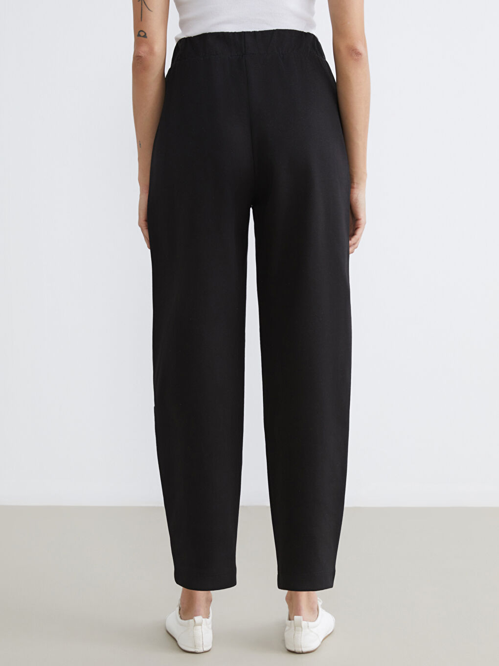 Siyah Beli Lastikli Kadın Eşofman Altı-3