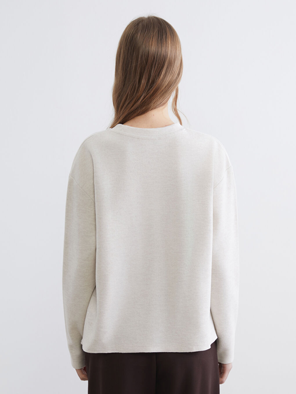 Bej Bisiklet Yaka Kadın Tişört	-3