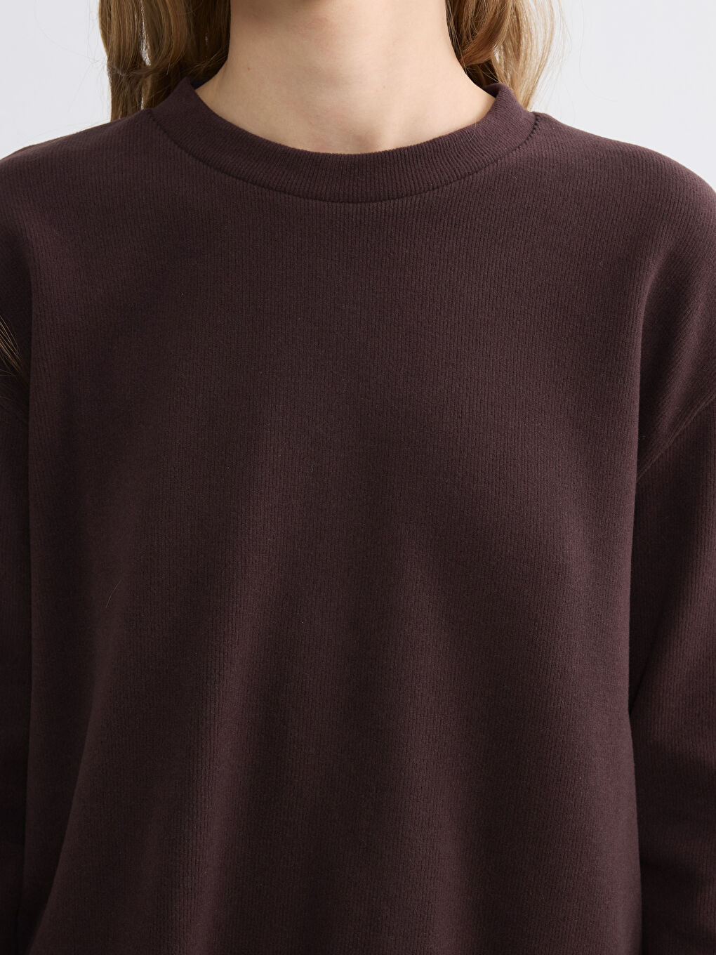 Kahverengi Bisiklet Yaka Kadın Tişört	-2