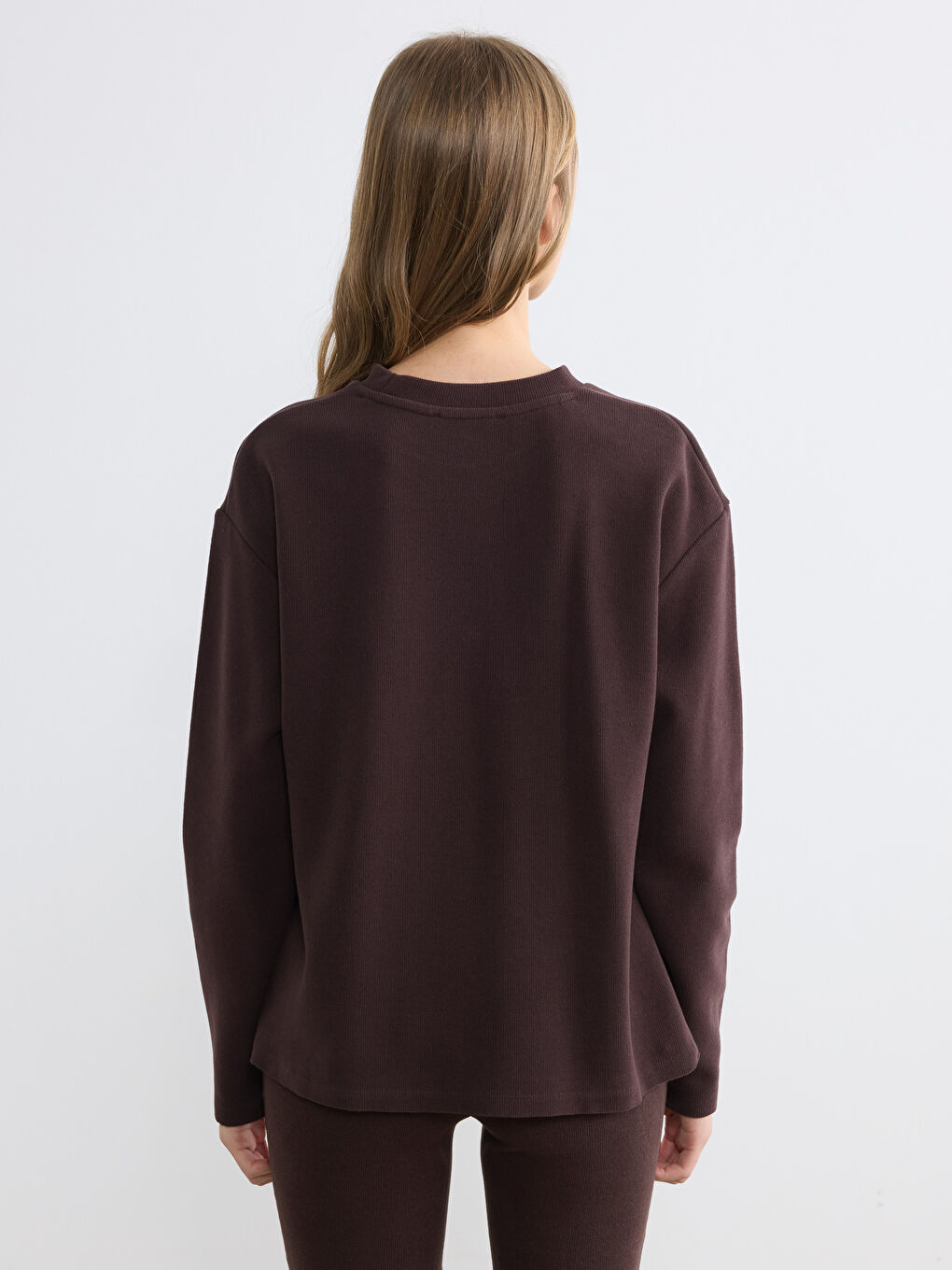 Kahverengi Bisiklet Yaka Kadın Tişört	-3