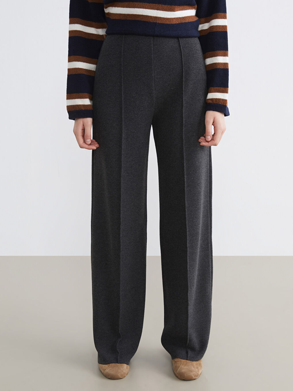 Antrasit Beli Lastikli Geniş Paça Kadın Pantolon	-1