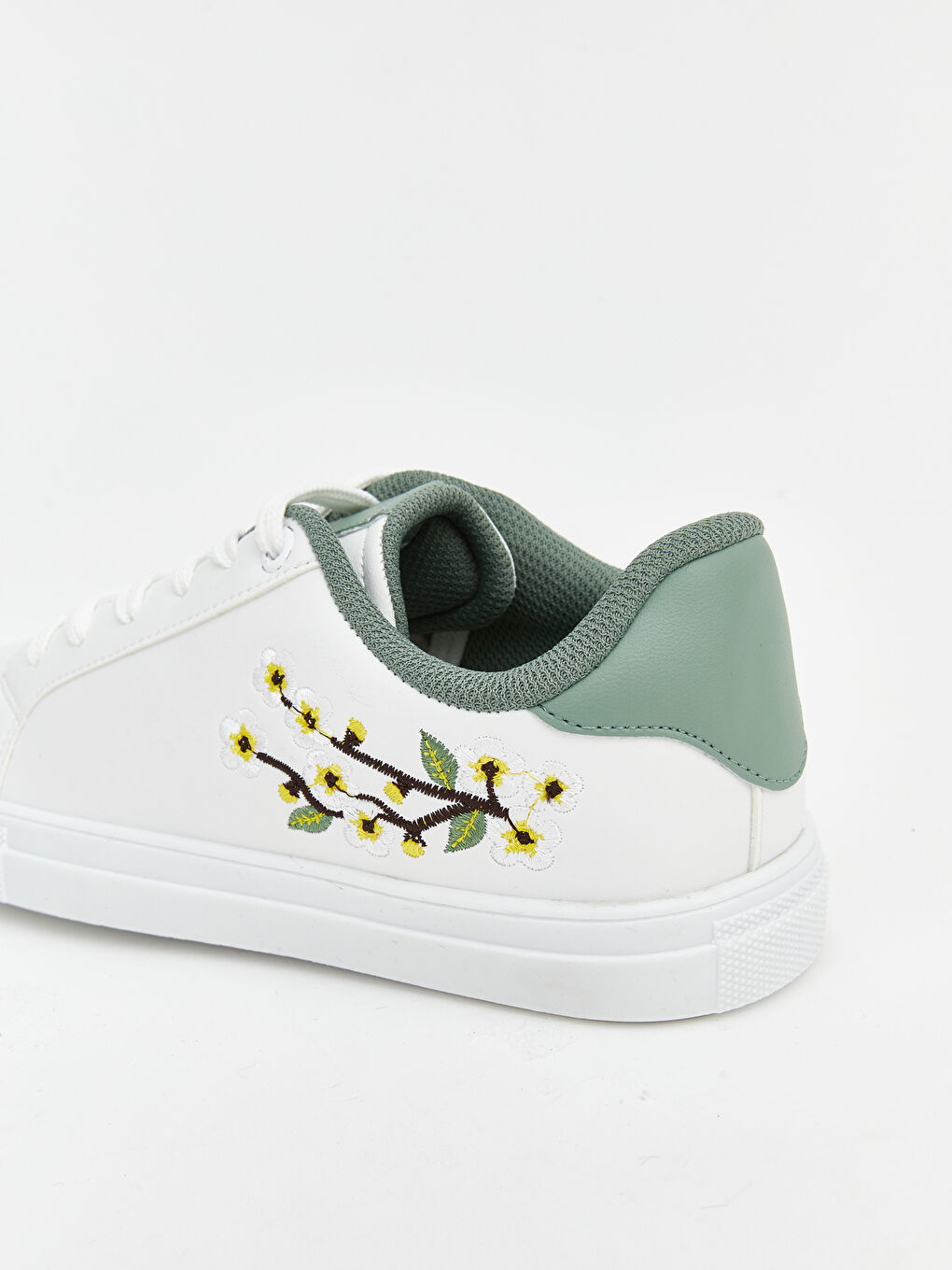 Beyaz Deri Görünümlü Kadın Spor Ayakkabı-4