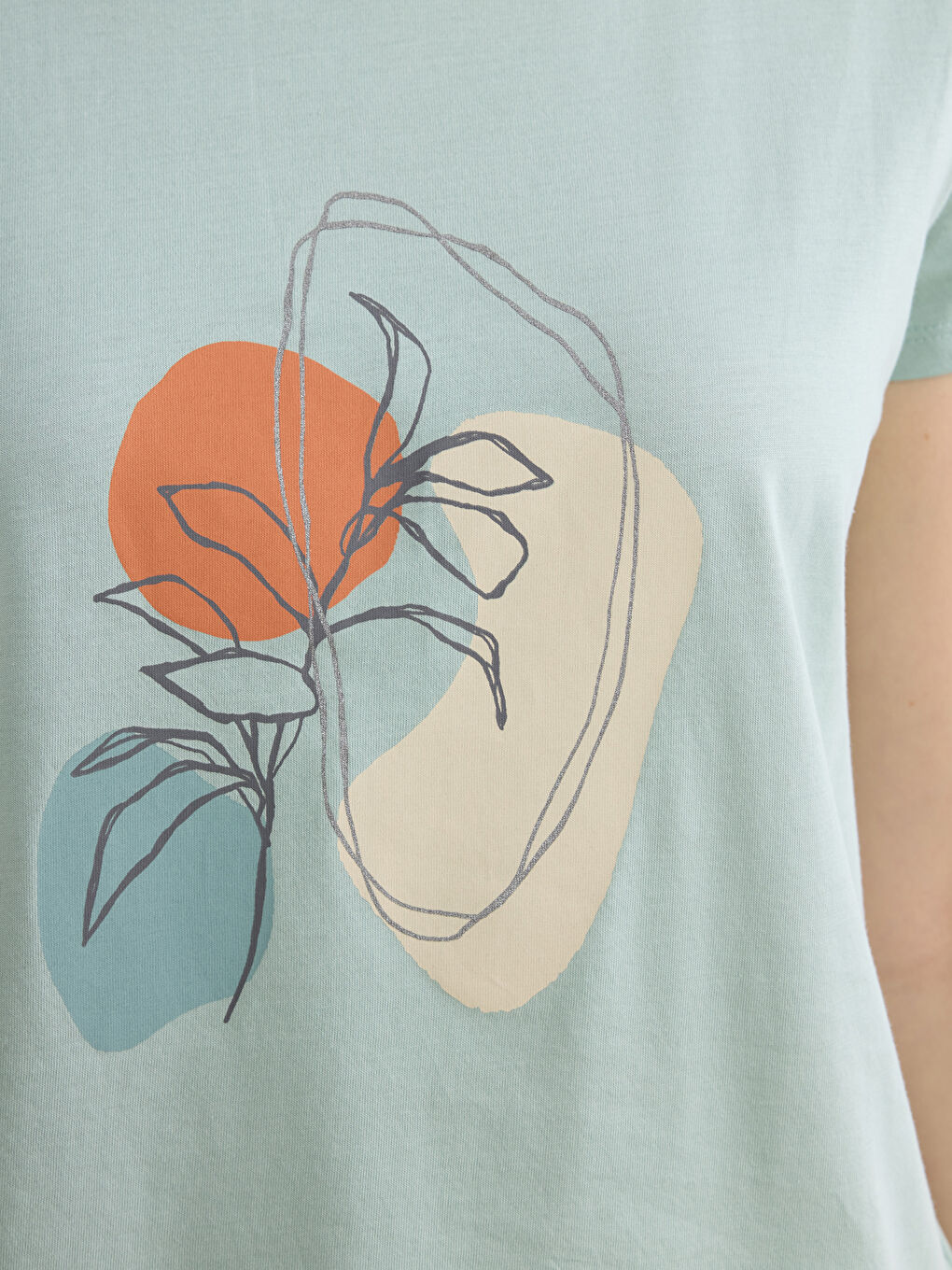 Yeşil Bisiklet Yaka Baskılı Kadın Tişört-2