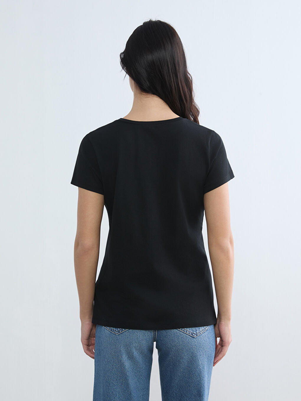 Siyah Bisiklet Yaka Baskılı Kadın Tişört	-3