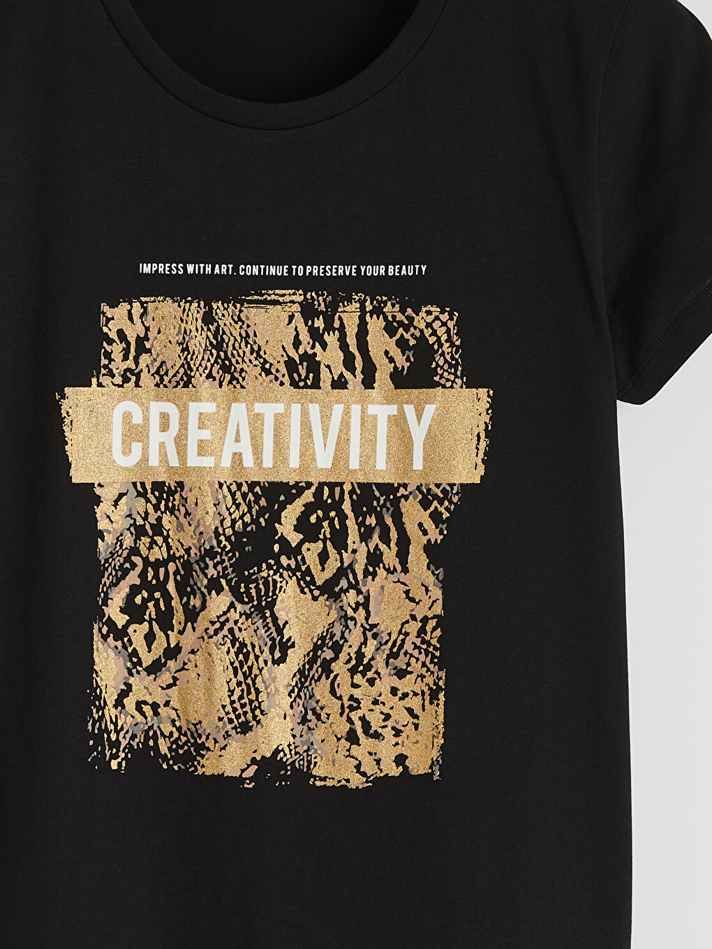 Siyah Bisiklet Yaka Baskılı Kadın Tişört	-5