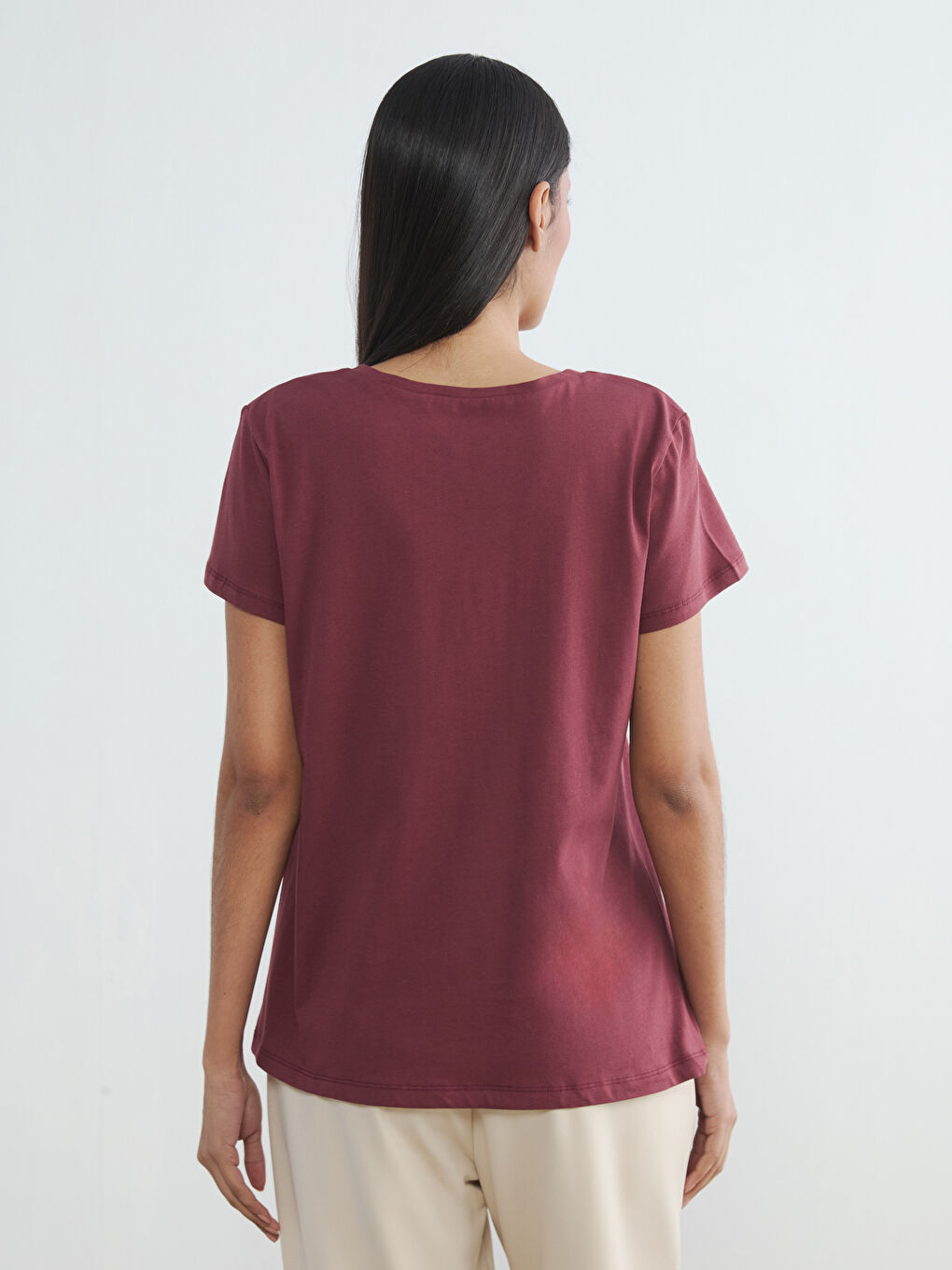 Bordo Bisiklet Yaka Baskılı Kadın Tişört-3