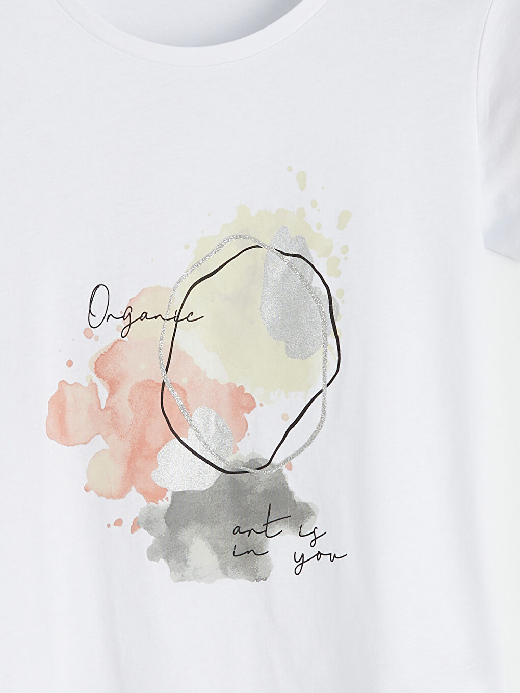 Beyaz Bisiklet Yaka Baskılı Kadın Tişört-5