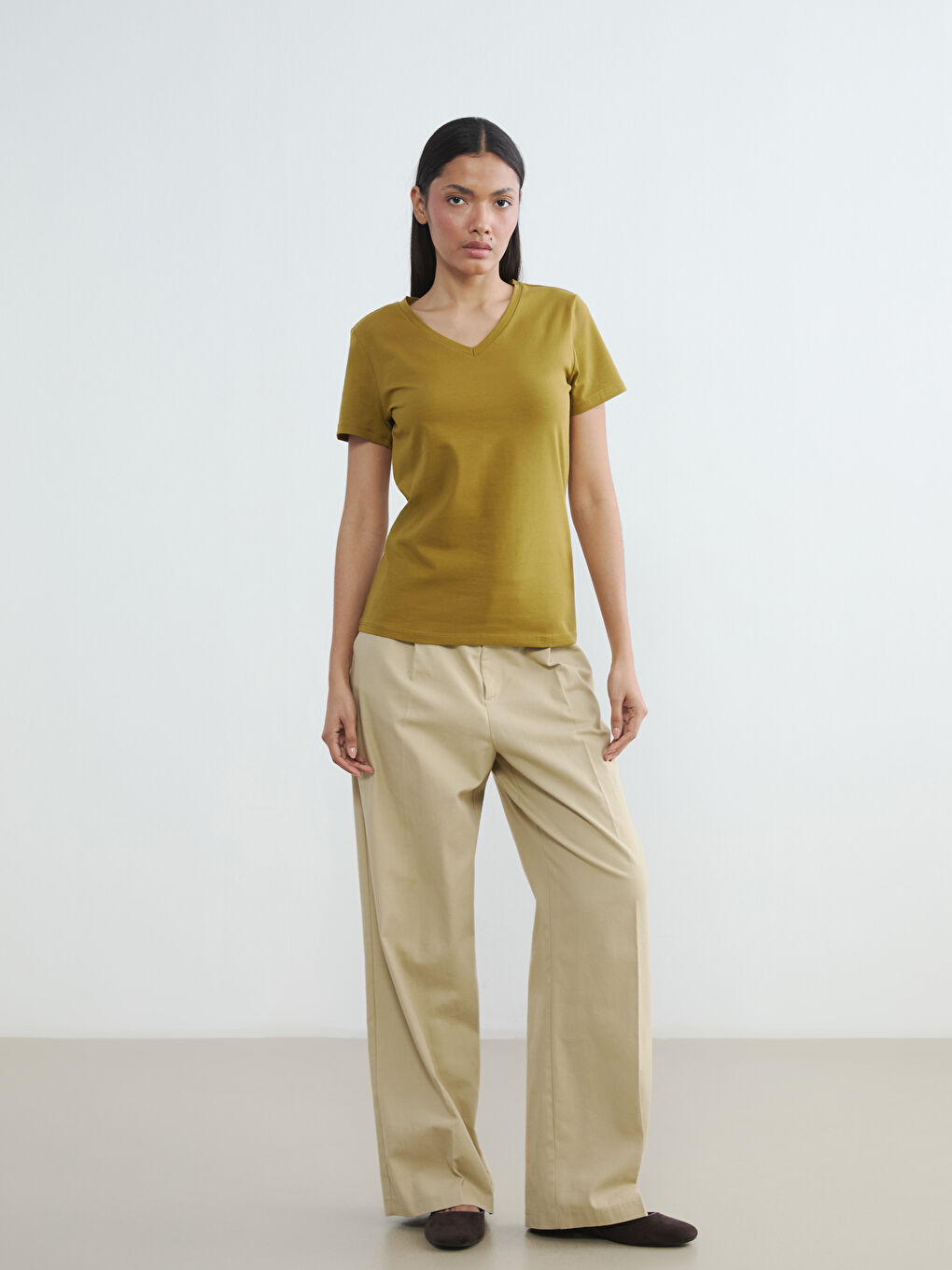 Yeşil V Yaka Kadın Tişört-2