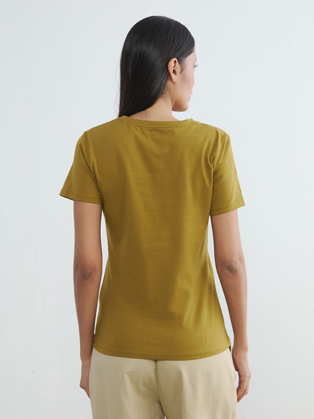 Yeşil V Yaka Kadın Tişört-4