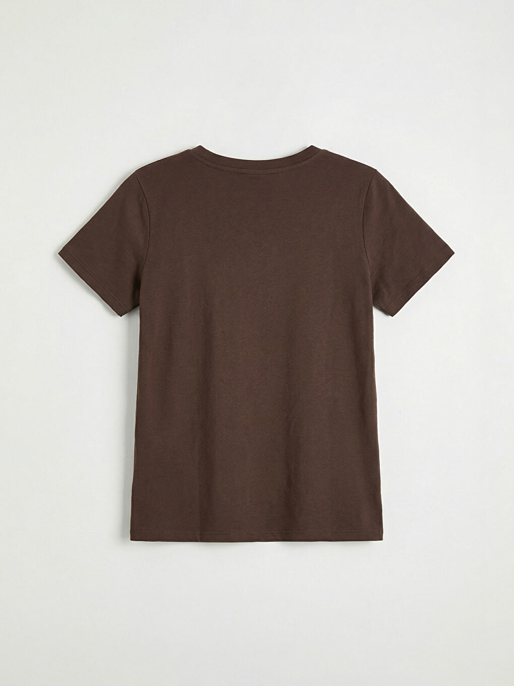 Kahverengi V Yaka Kadın Tişört-1