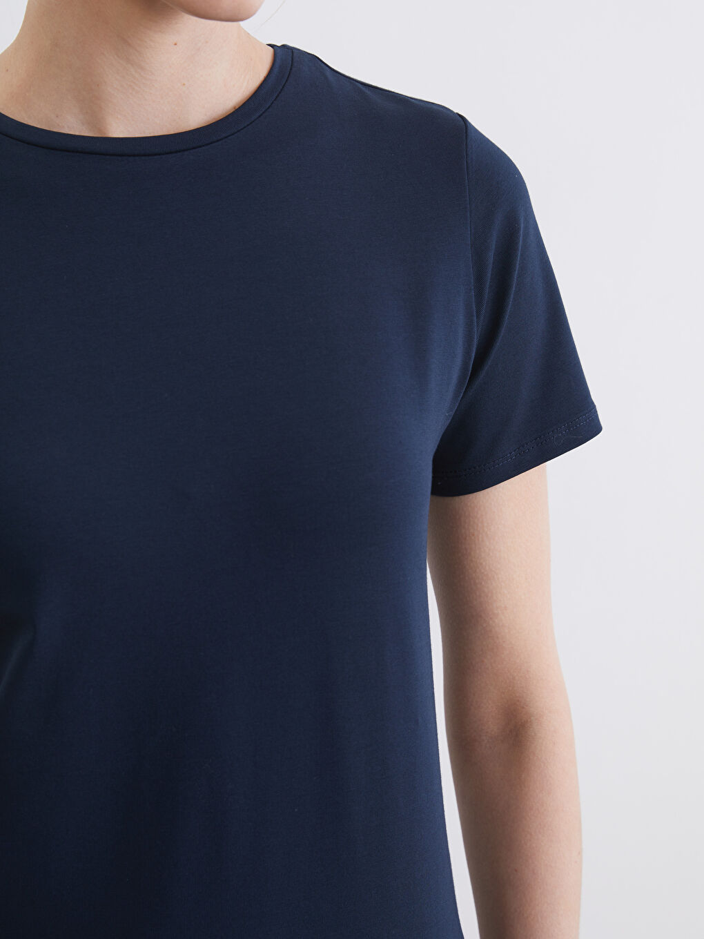 Lacivert Bisiklet Yaka Kadın Tişört-2