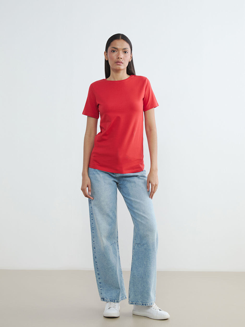 Kırmızı Bisiklet Yaka Kadın Tişört-2