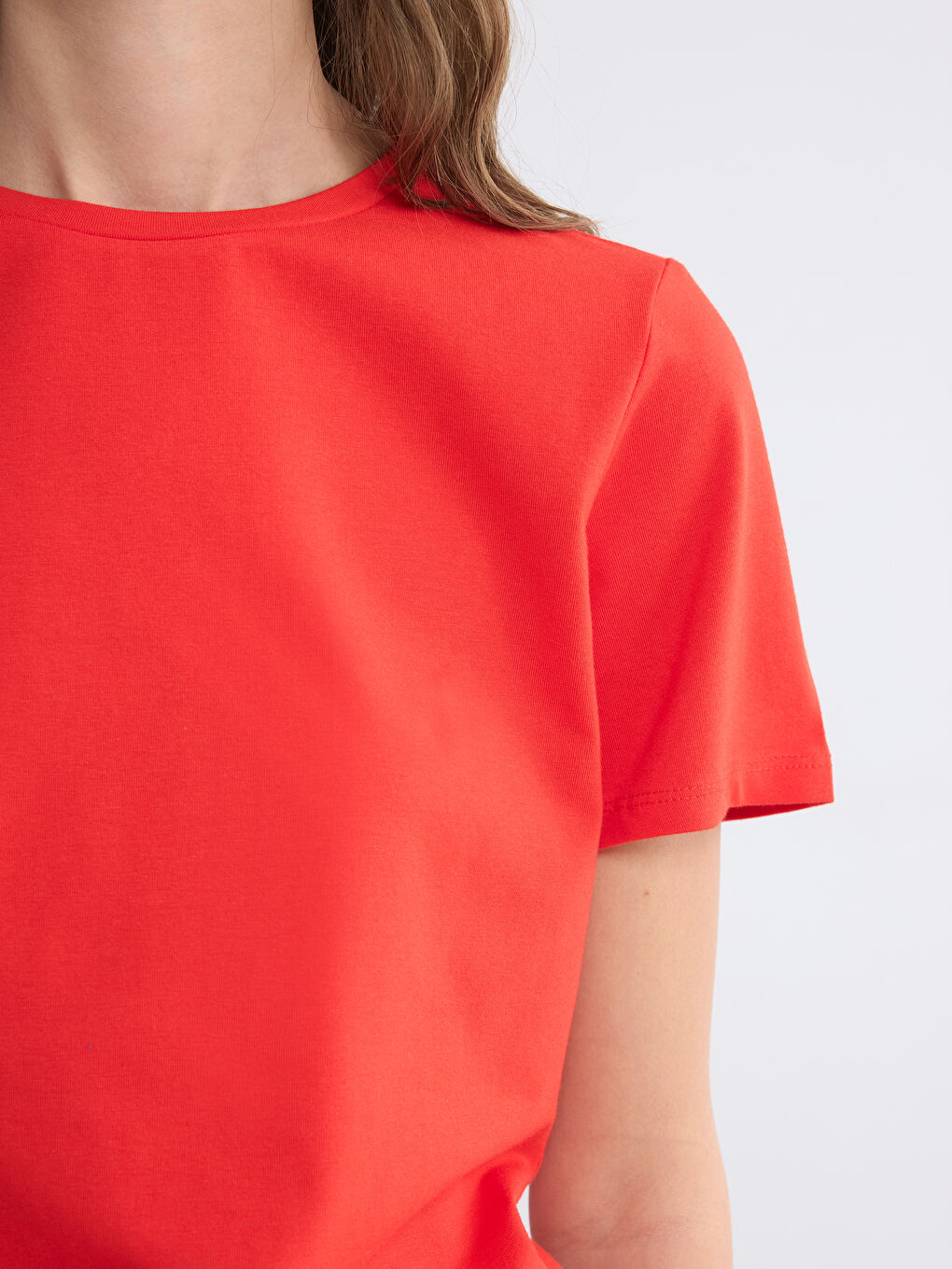 Kırmızı Bisiklet Yaka Kadın Tişört-2