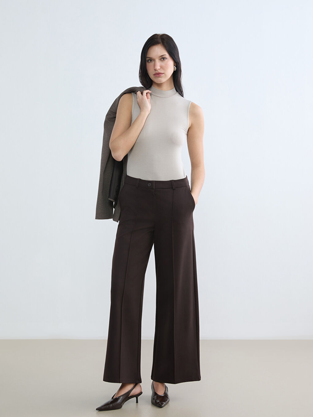 Bej Dik Yaka Kadın Atlet-1