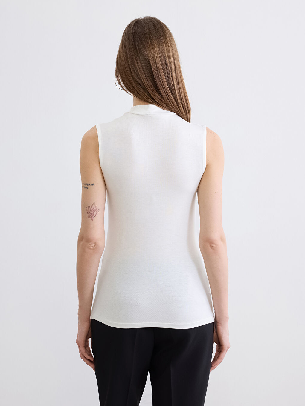 Ekru Dik Yaka Kadın Atlet-3