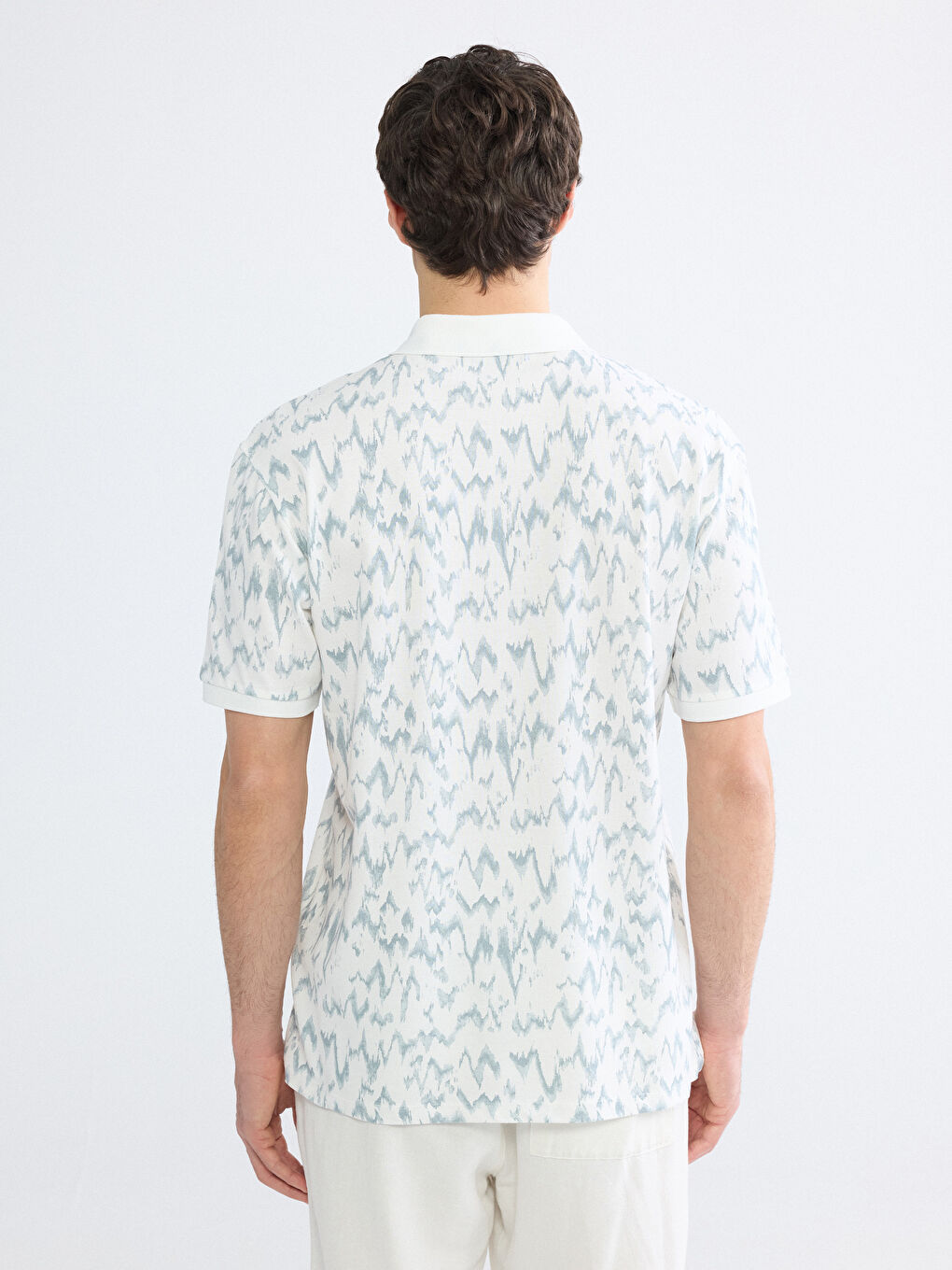 Beyaz Polo Yaka Desenli Pike Erkek Tişört-3