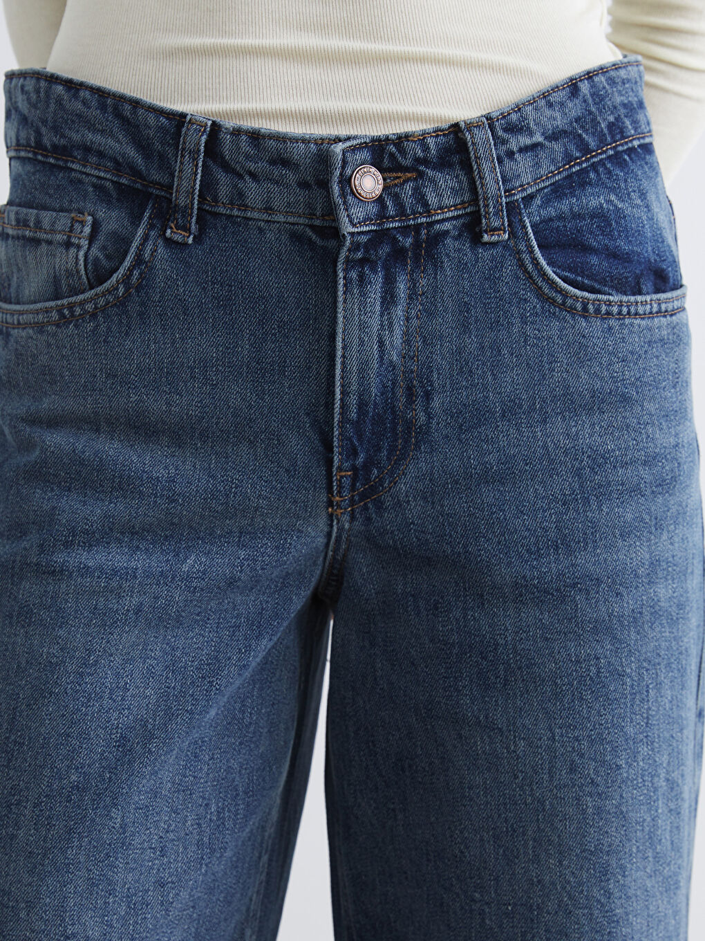 Дамски дънки с широки крачоли-2