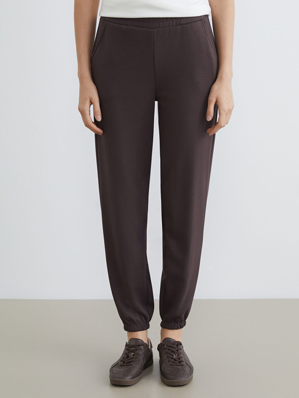 Kahverengi Beli Lastikli Kadın Jogger Eşofman Altı	-2