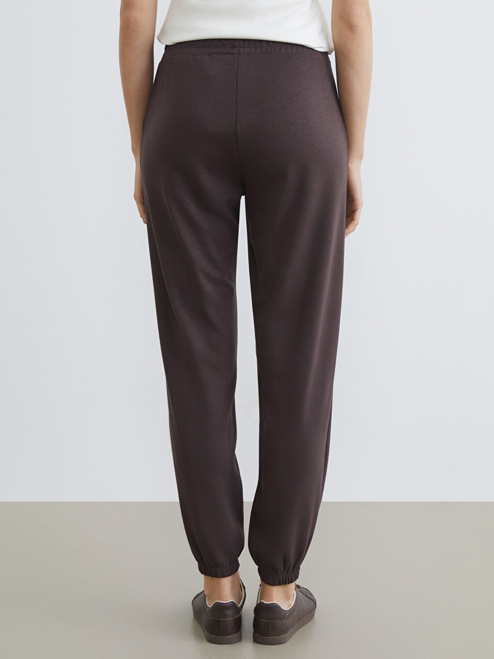 Kahverengi Beli Lastikli Kadın Jogger Eşofman Altı	-4