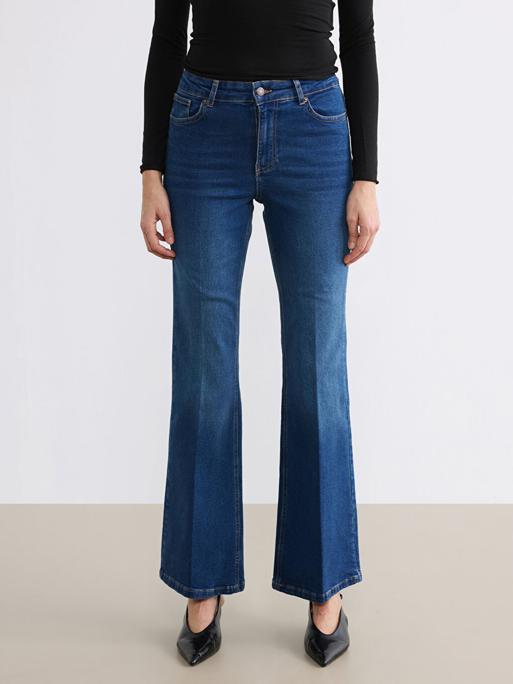 Женские джинсы клёш с высокой посадкой-1